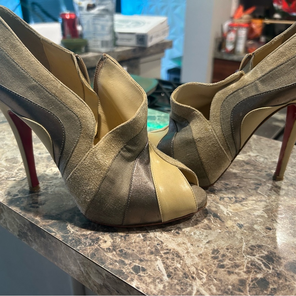 Christian Louboutin Beige and Gray Peep-Toe Heels